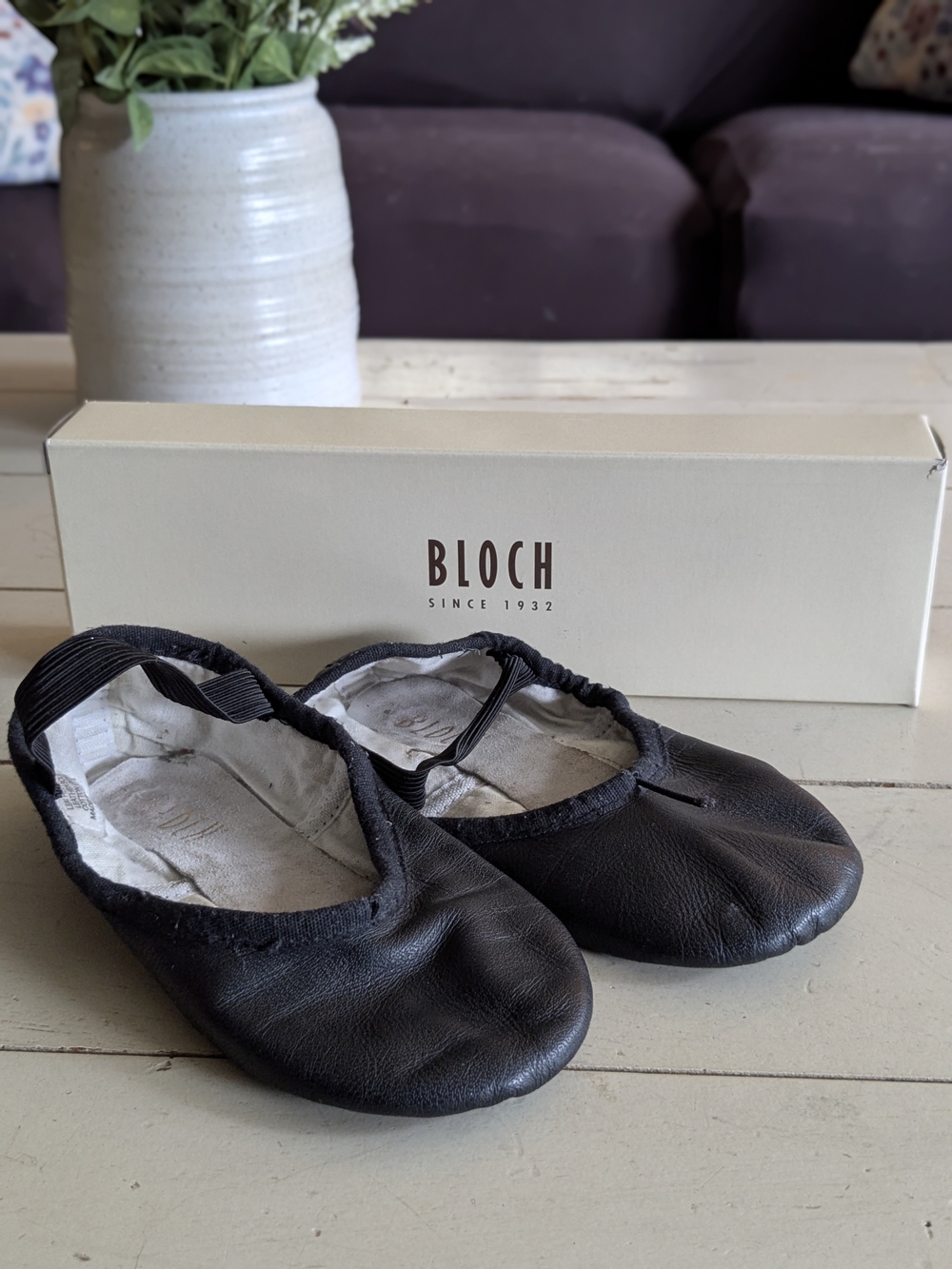 Youth Bloch (S0205G) Black Ballet Flats - Leather Dance Shoes - Size 11.5E